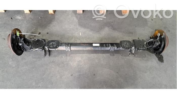 Nissan Interstar Galinis tiltas 