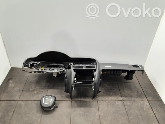Audi A5 8T 8F Juego de airbag con panel 