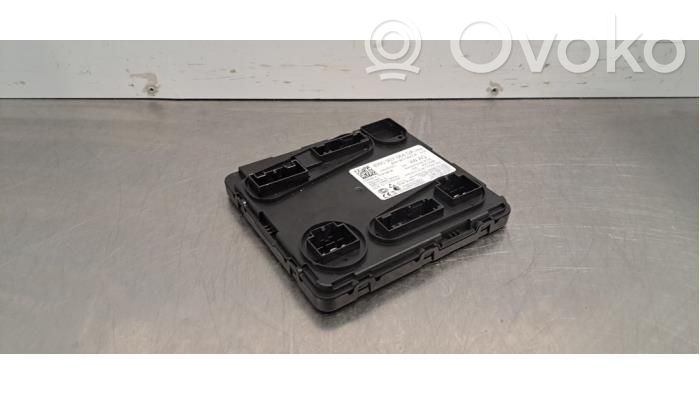 Audi A4 S4 B9 8W Unidad de control/módulo de carrocería central 