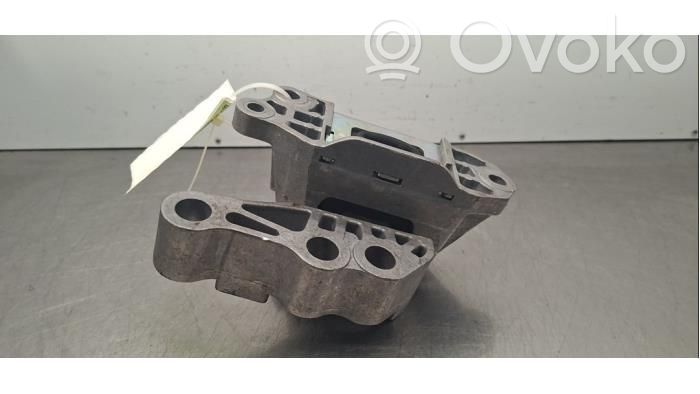 Engine mount bracket   520407270