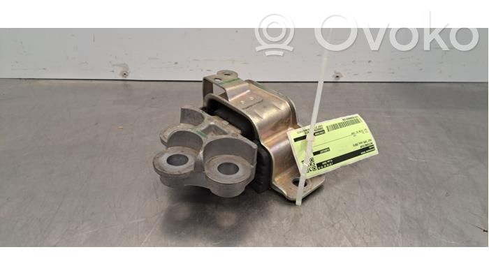 Fiat Tipo Engine mount bracket 