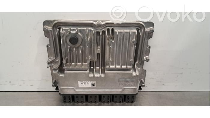 BMW 1 F40 Engine control unit/module 