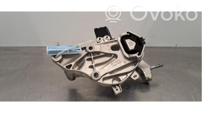 Citroen e-C3 Engine mount bracket 