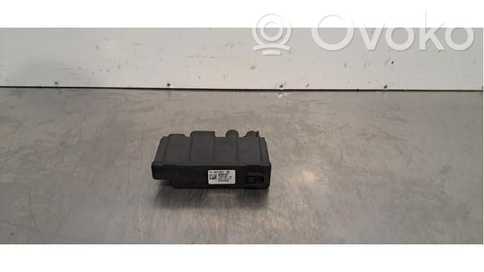 BMW 2 F45 Antenna control unit 