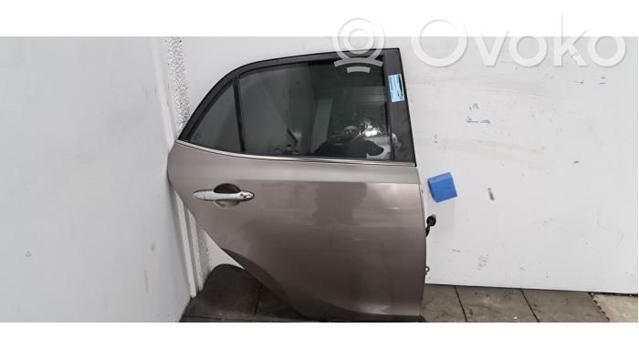 Galinės durys   77004G6000