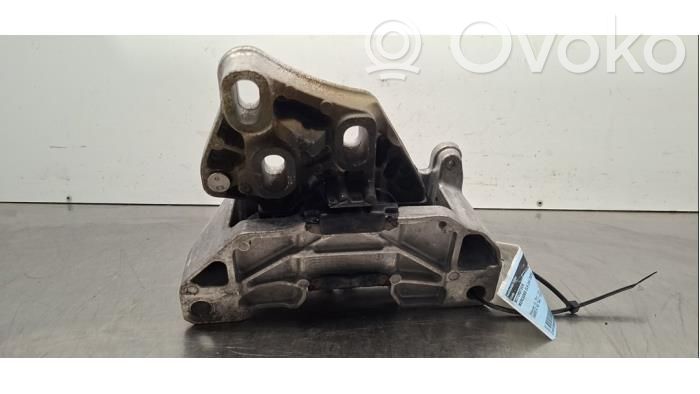 Mercedes-Benz CLA C118 X118 Supporto di montaggio del motore 