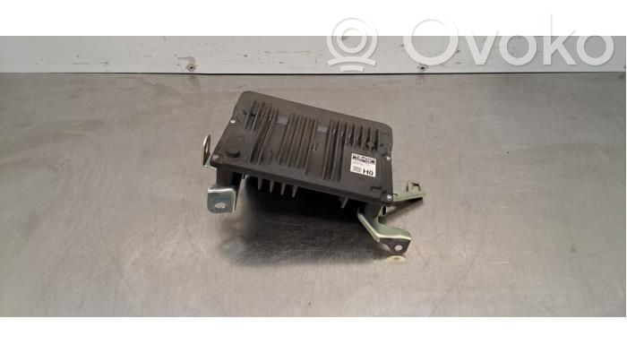 Unidad de control/módulo del motor   8966176490