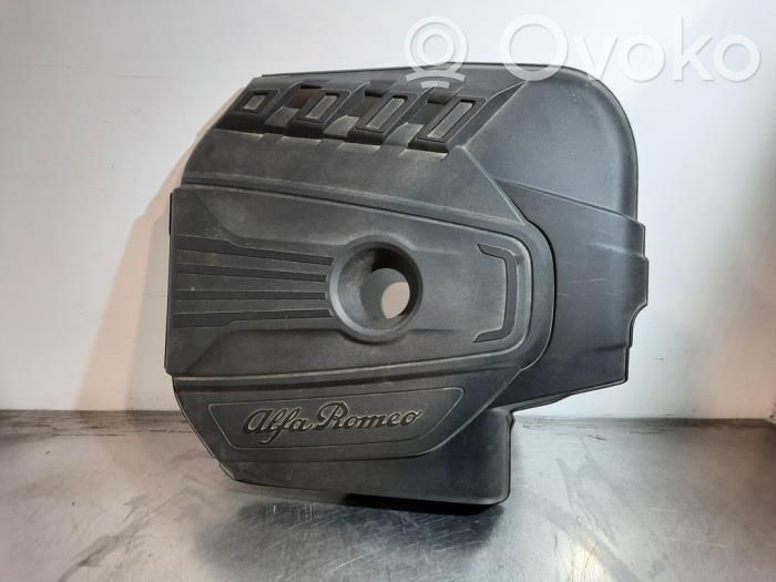 Alfa Romeo Giulia Couvercle cache moteur