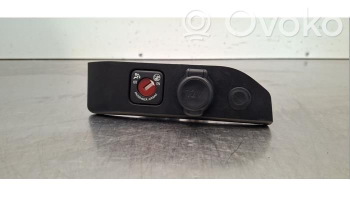 Peugeot Expert Passenger airbag on/off switch 