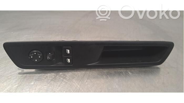 Electric window control switch   9809179477
