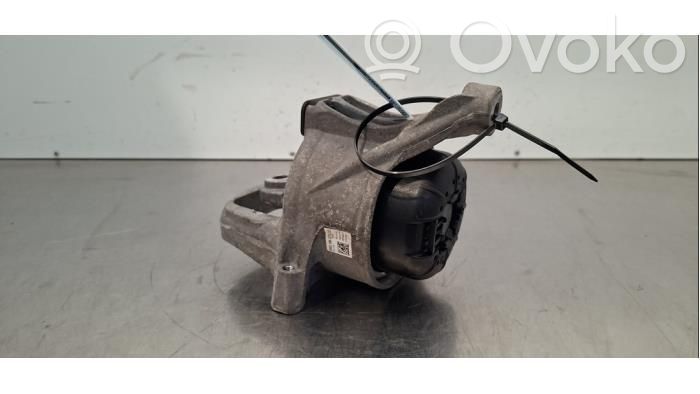 Engine mount bracket   8W0199372CS