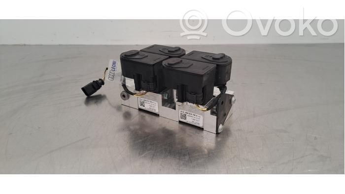 other engine part   4M0816702A
