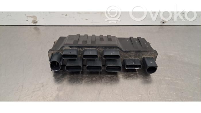 BMW XM Antenna control unit 