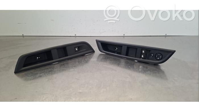 Citroen e-C3 Electric window control switch 