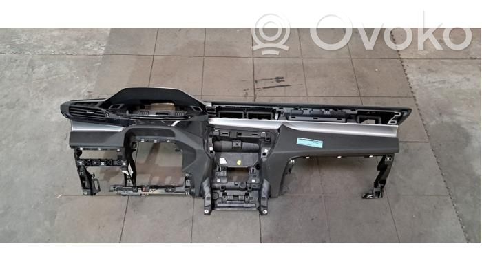 Peugeot 408 II Panel de instrumentos 