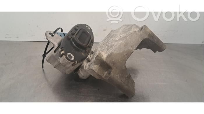 Opel Mokka Engine mount bracket 