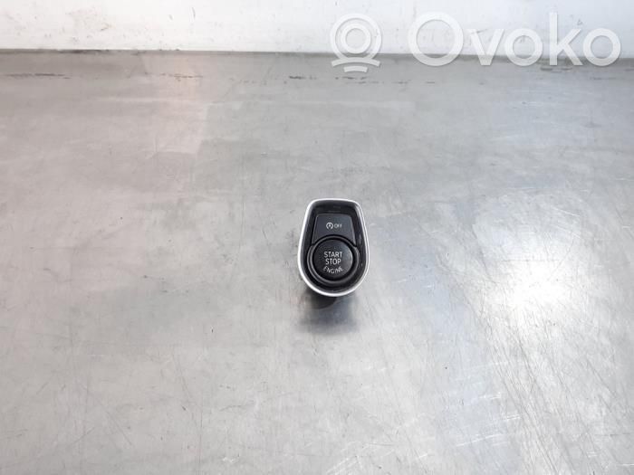 BMW 1 F20 F21 Automobilio užvedimo jungtukas 