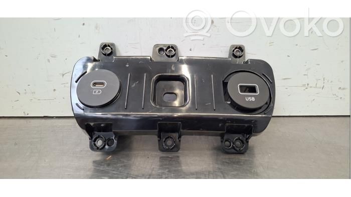 USB socket connector   96125CV000