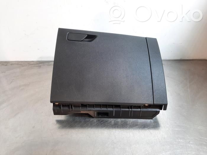Skoda Kamiq Juego guantera 