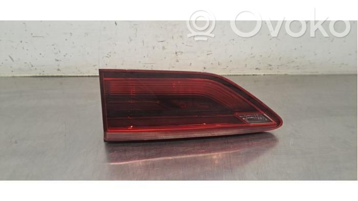 Volkswagen Golf VIII Luci posteriori 