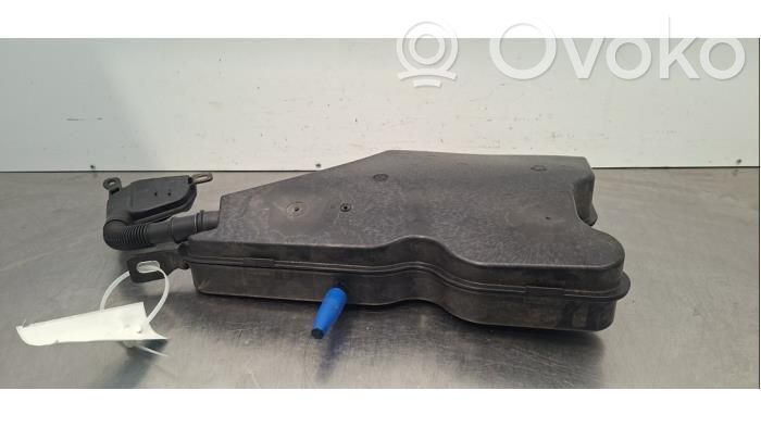 BMW 4 G22 G23 G24 G26 Zbiornik płynu do spryskiwaczy szyby przedniej / czołowej 