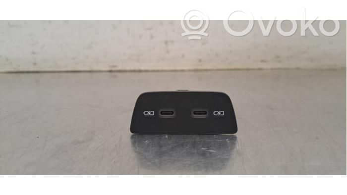 Enchufe conector USB   2G6035718