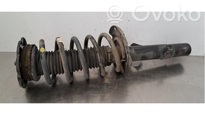 Etuiskunvaimennin   K8D218K001AB