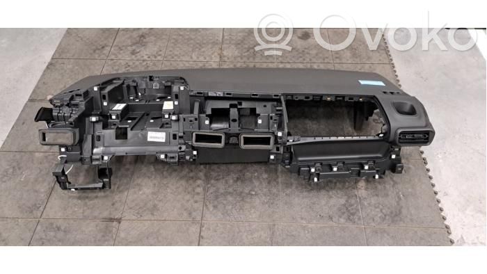 Opel Combo E Панель 
