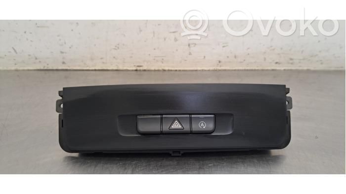 Mercedes-Benz Vito Viano W447 Przycisk świateł awaryjnych 