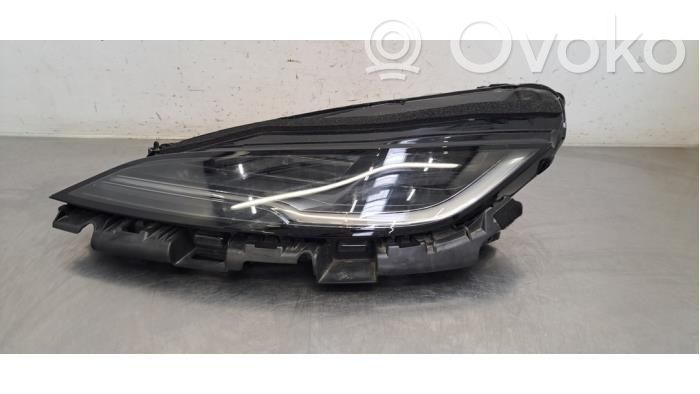 Headlight/headlamp   176088800F