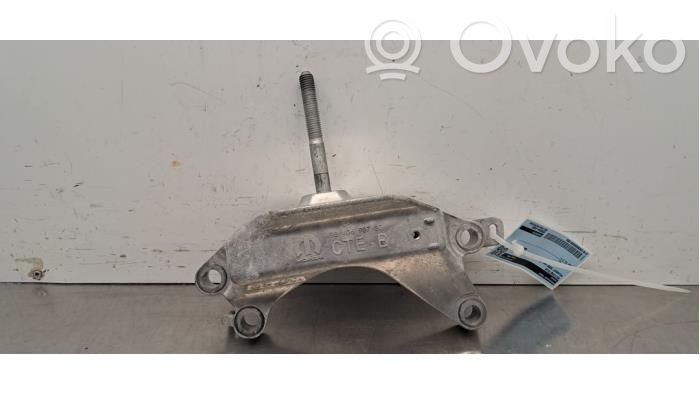 Peugeot 5008 Engine mount bracket 