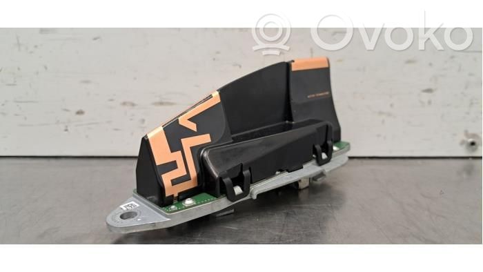 BMW 5 G30 G31 G38 Radion antenni 