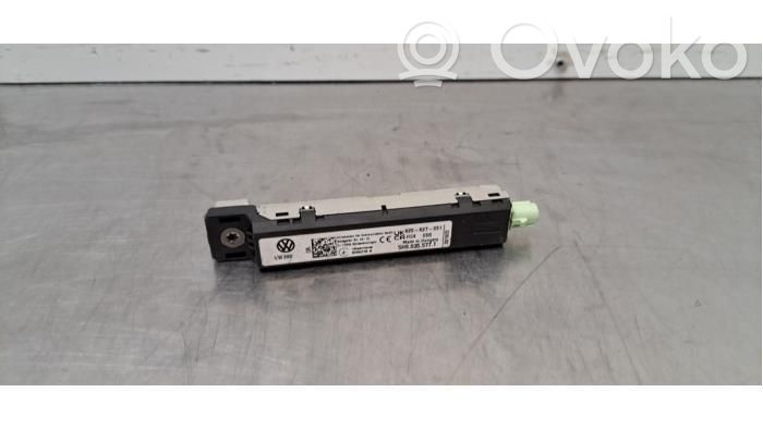 Volkswagen Golf VIII Amplificator antenă aeriană 