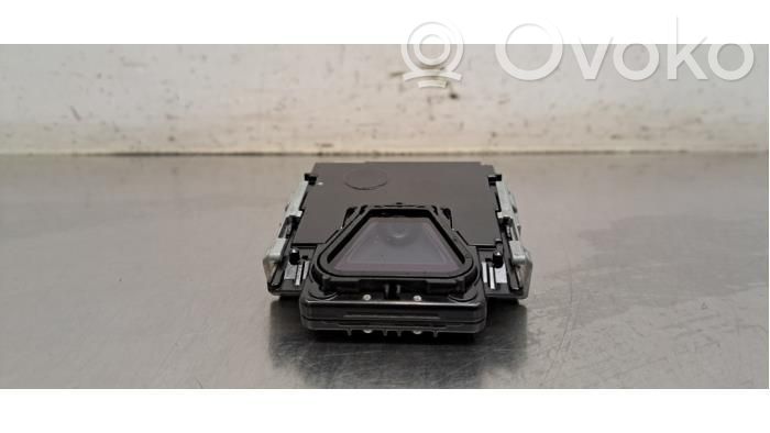Windshield/windscreen camera   8W6907217D
