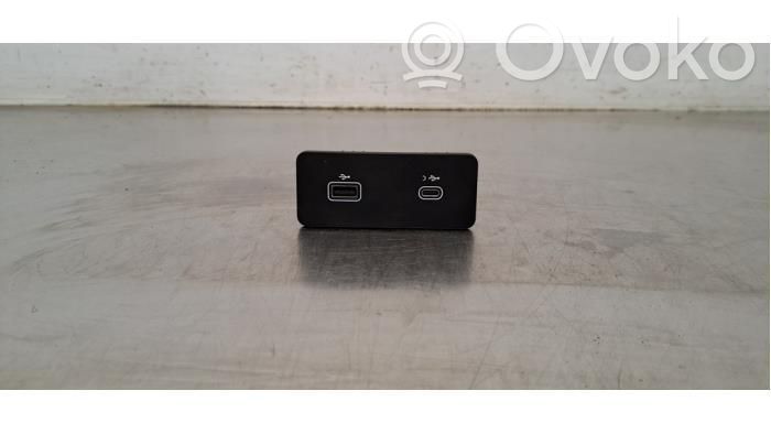 Gniazdo / Złącze USB   L8B219E110DC,L8B219E110DE,LR139594,LR189740