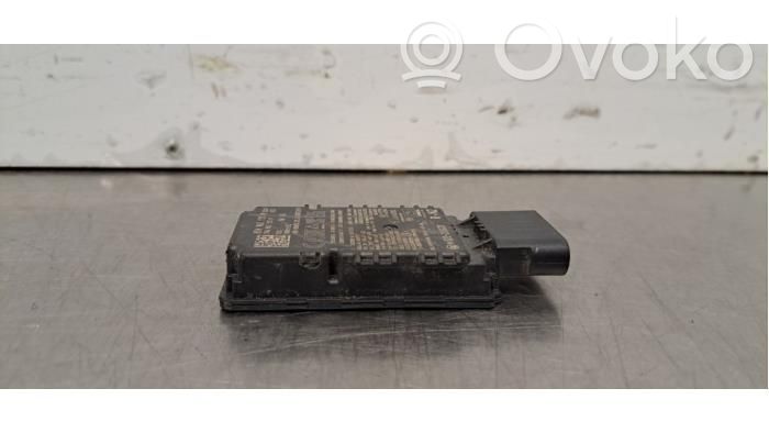 Porsche Macan (95C) Antenna control unit 