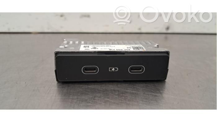 Enchufe conector USB   95C035718