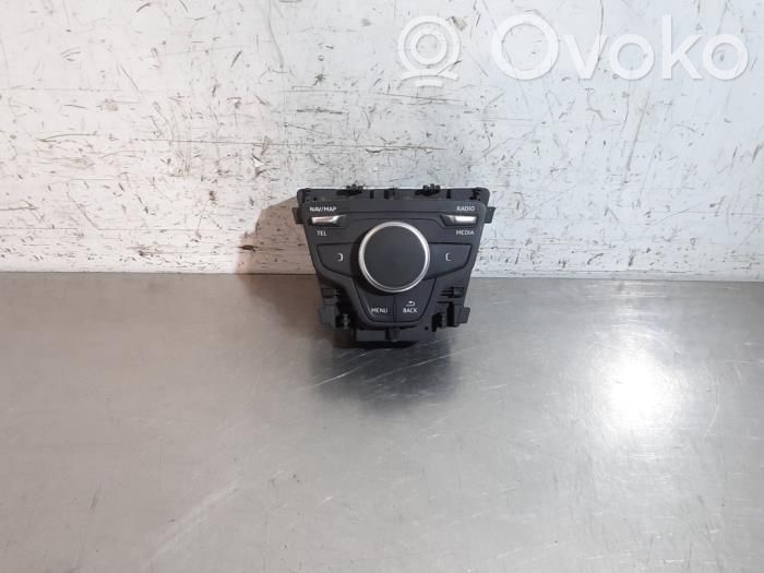 Comutator/buton multifuncțional   8W0919614J