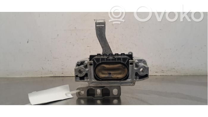 Skoda Octavia Mk4 Engine mount bracket 