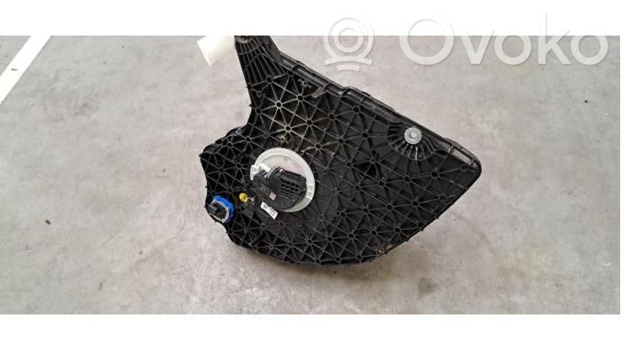Audi A4 S4 B9 8W AdBlue liquid reservoir 