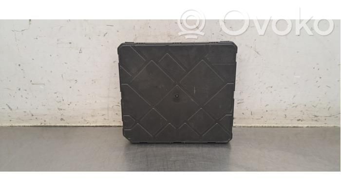 Volkswagen Polo VI Modul de control caroserie central 