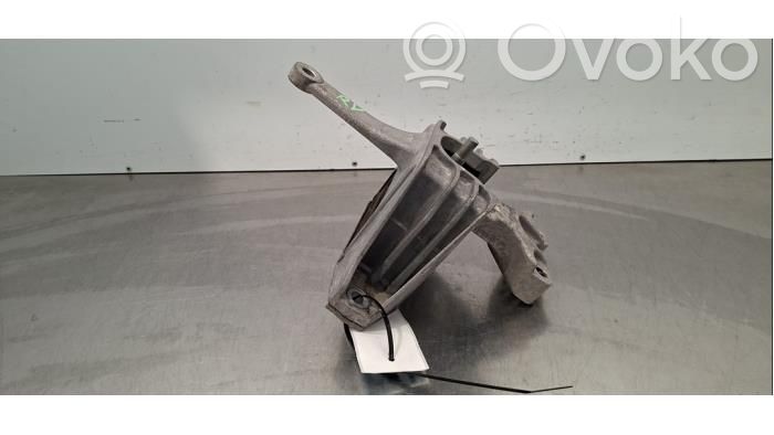 Engine mount bracket   21810J7300