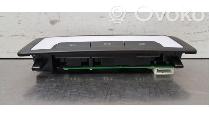 MG MG3 III Etuistuimen valo 
