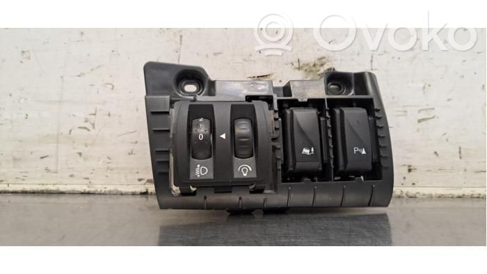 Renault Trafic III (X82) Sonstige Schalter / Griffe / Umschalter 