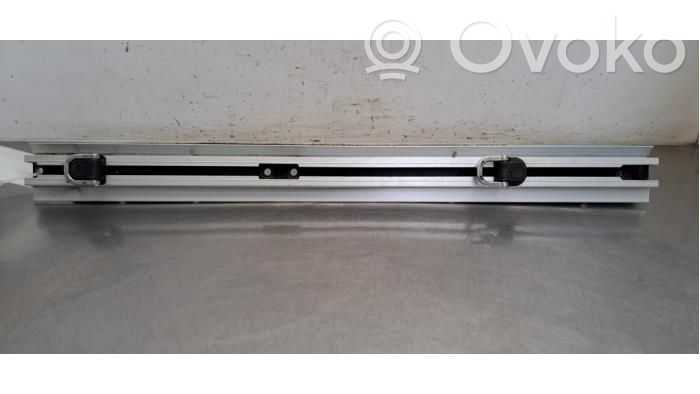 BMW X5 F15 Muu vararenkaan verhoilun elementti 