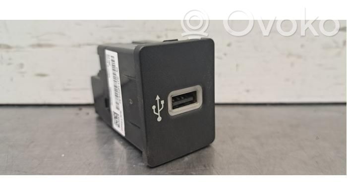Ford Transit Custom USB socket connector 