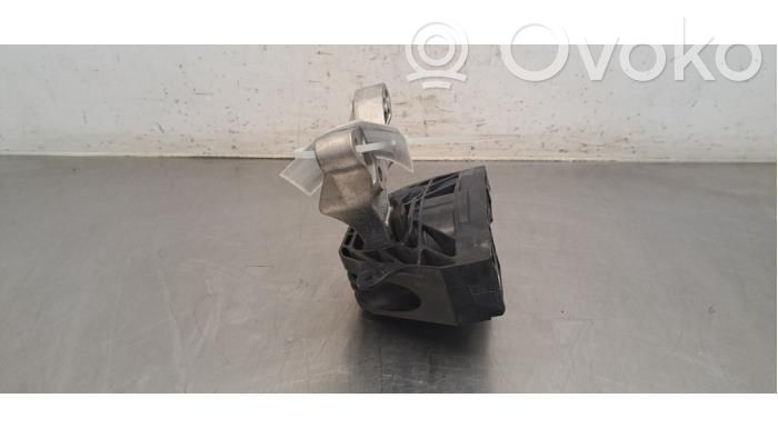 Peugeot 208 II Engine mount bracket 