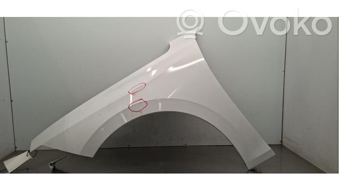 Opel Astra L Błotnik przedni