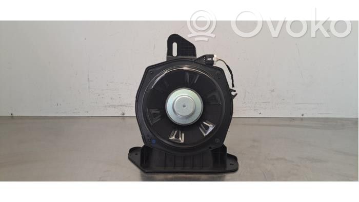Renault Austral Altavoz de la puerta delantera 