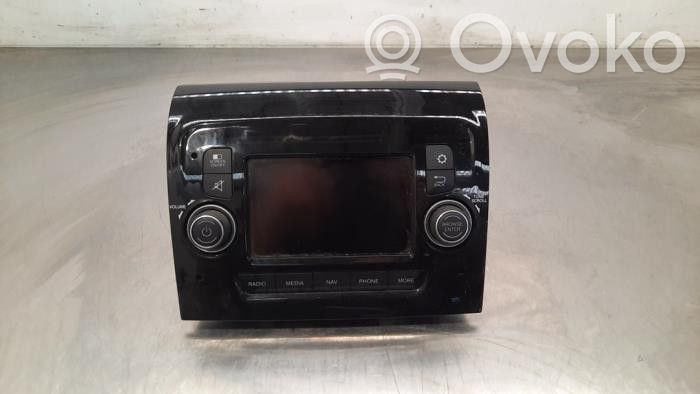 Fiat Ducato Panel / Radioodtwarzacz CD/DVD/GPS 